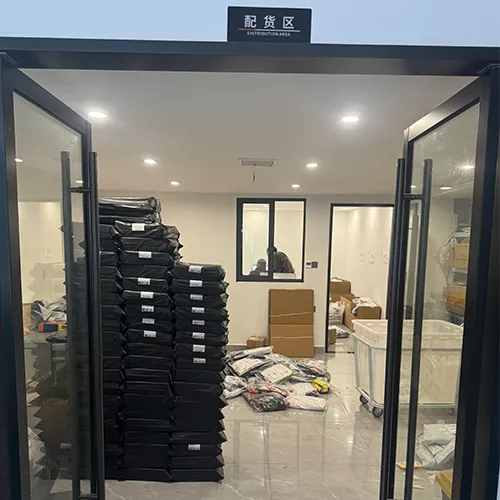 Packaging & Shipping